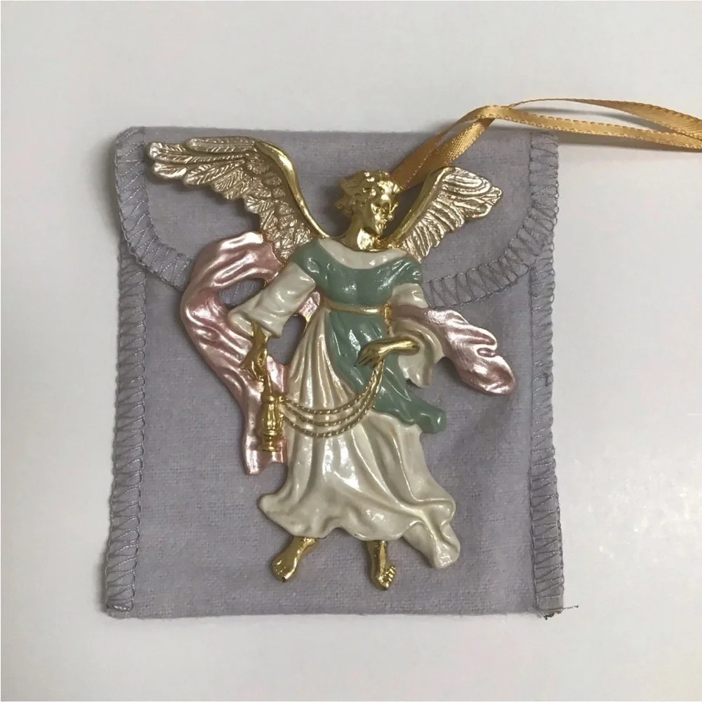 The Met New York Museum of Art 2018 Angel Christmas Tree Ornament Gold USA NEW - Picture 4 of 16